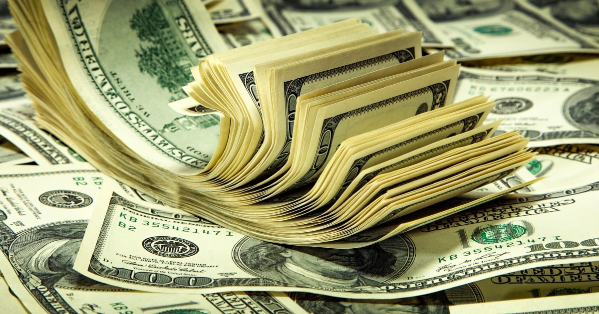 Quantas pessoas tem 1 milhão de reais no Brasil?