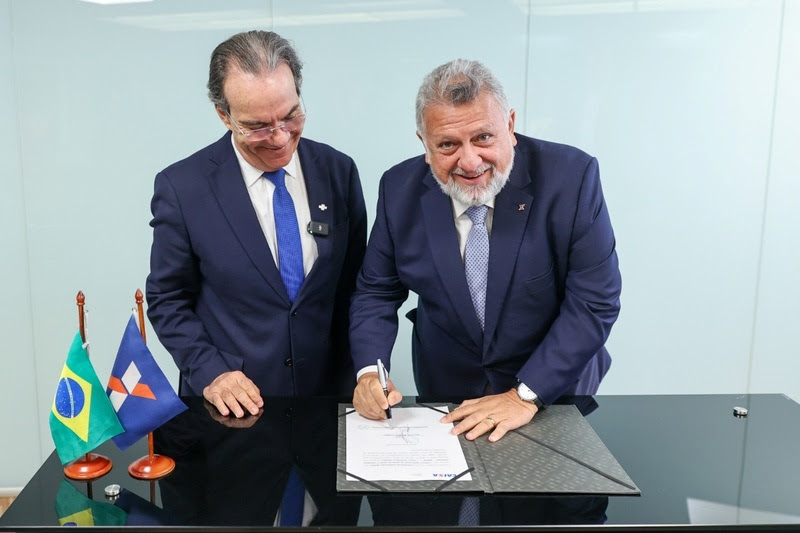 Caixa e Sebrae firmam importante parceria que beneficia os MEis