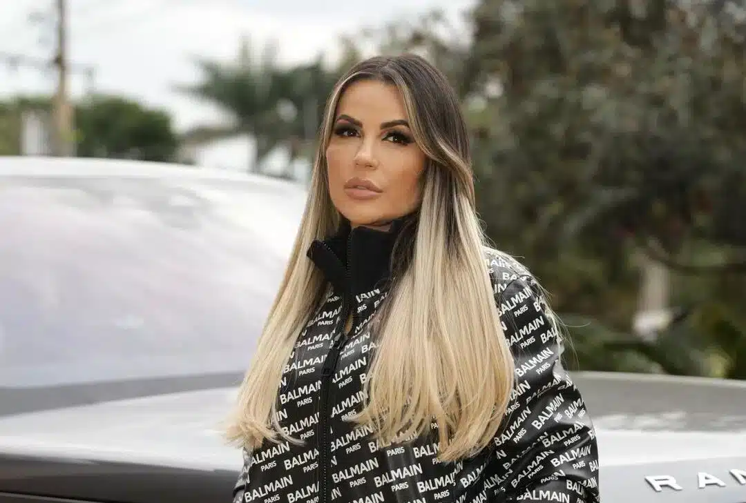 Influencer Deolane Bezerra é solta pela justiça, mas fica em prisão domiciliar