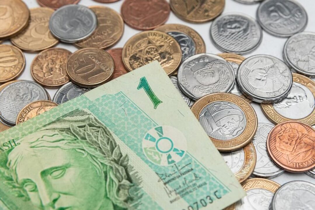 nota de 1 real, moedas