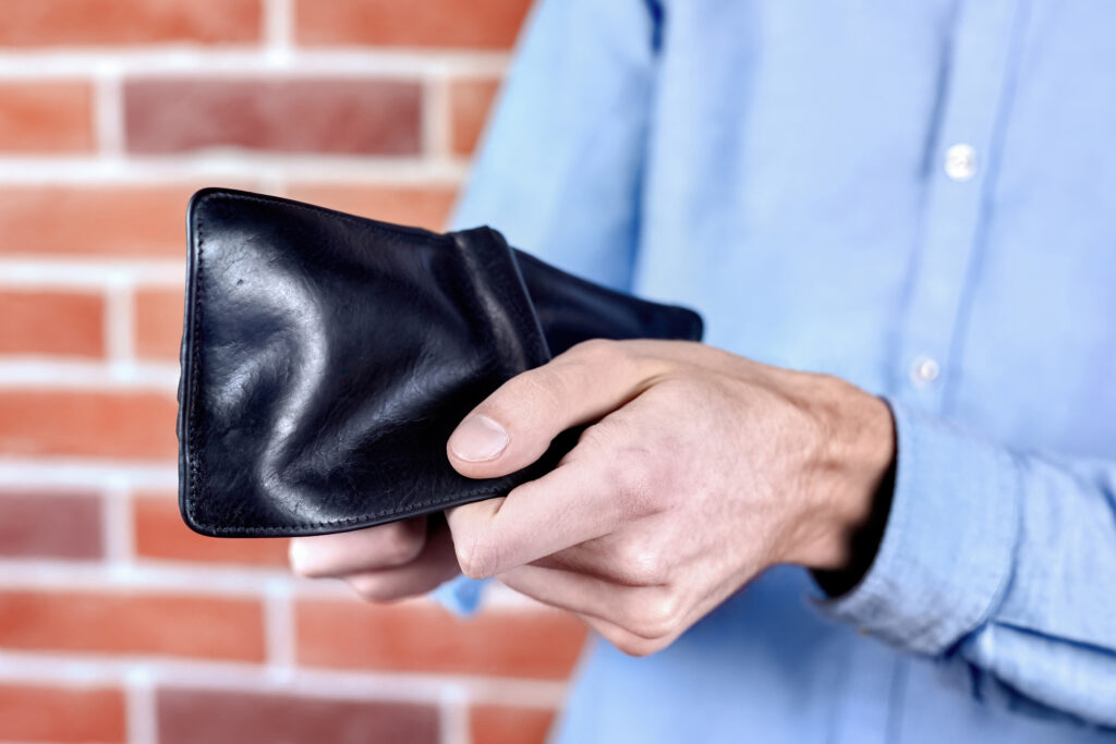 10 atores famosos e milionários que perderam tudo e ficaram pobres 1 atores