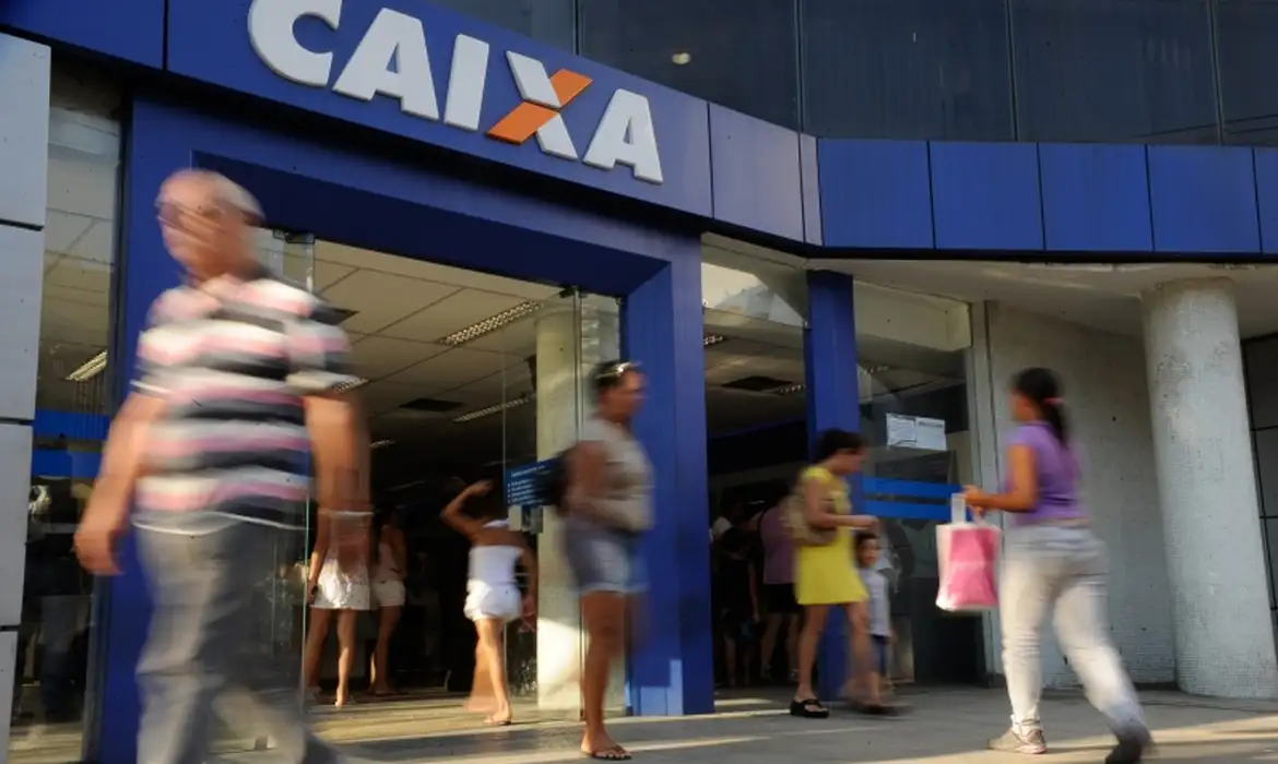Saque de R$ 6.220 é liberado pela Caixa: saiba se está na lista para receber