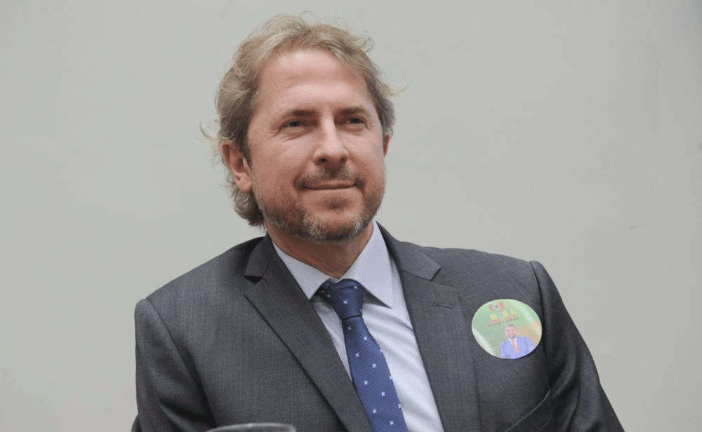 Deputado quer Bolsa Família integral mesmo com beneficiário empregado