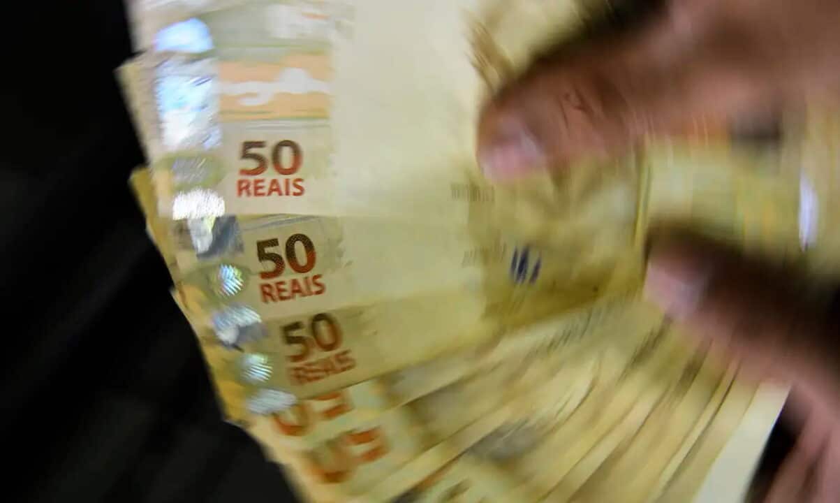 salário mínimo, bolsa família