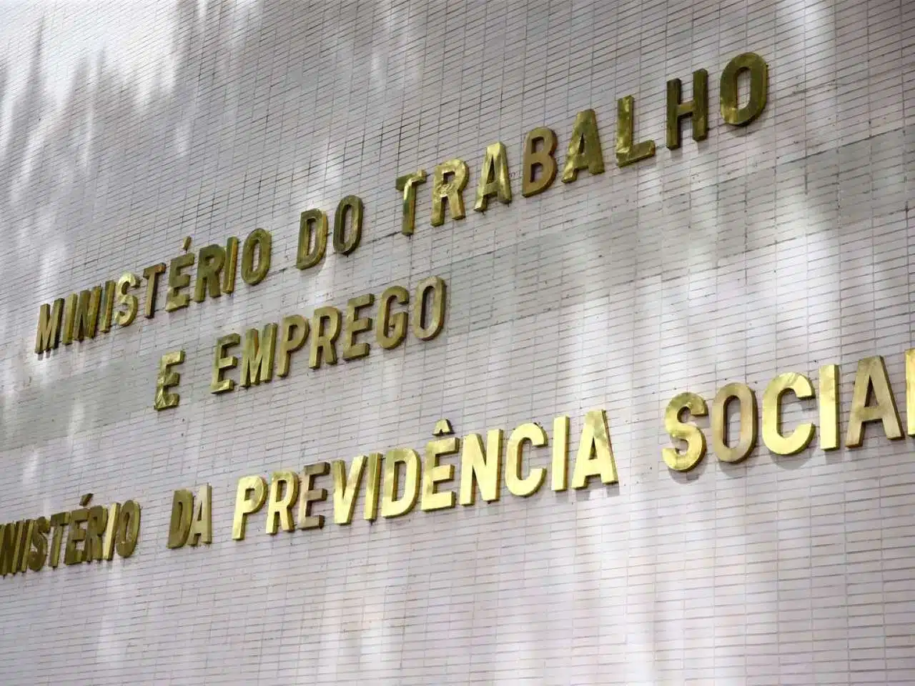 Ministério do Trabalho e Emprego anuncia plataforma de atendimento; confira os serviços oferecidos