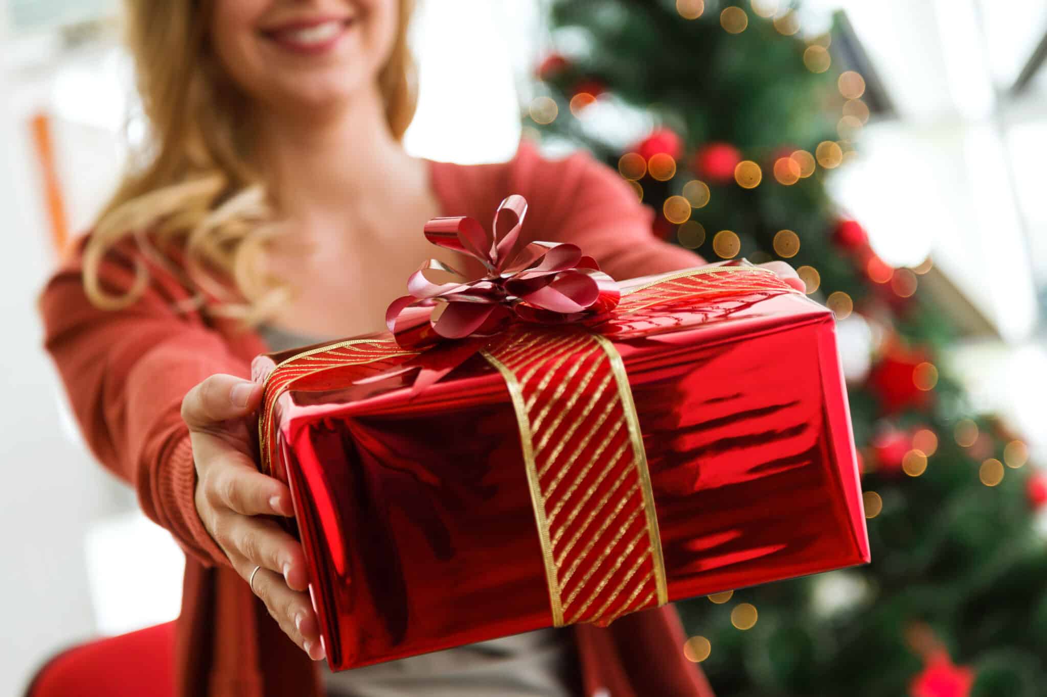 Presente de Natal: entenda os seus direitos