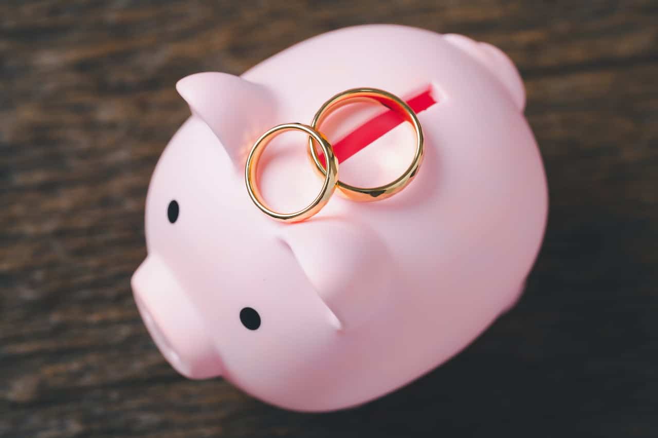 Quer se casar? Saiba como juntar dinheiro para conseguir