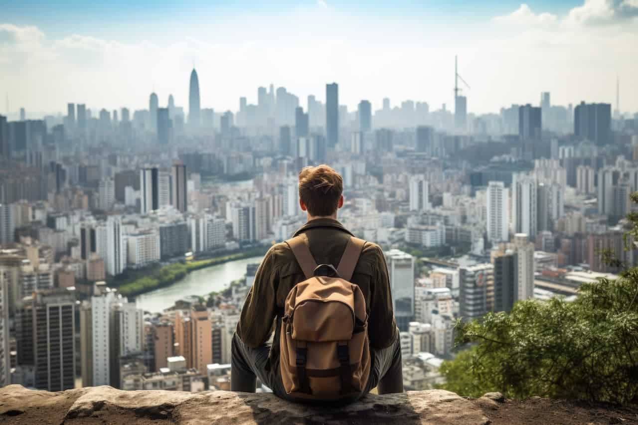 Holanda alcança o topo do ranking de segurança e reforça a importância de tours guiados em Amsterdam