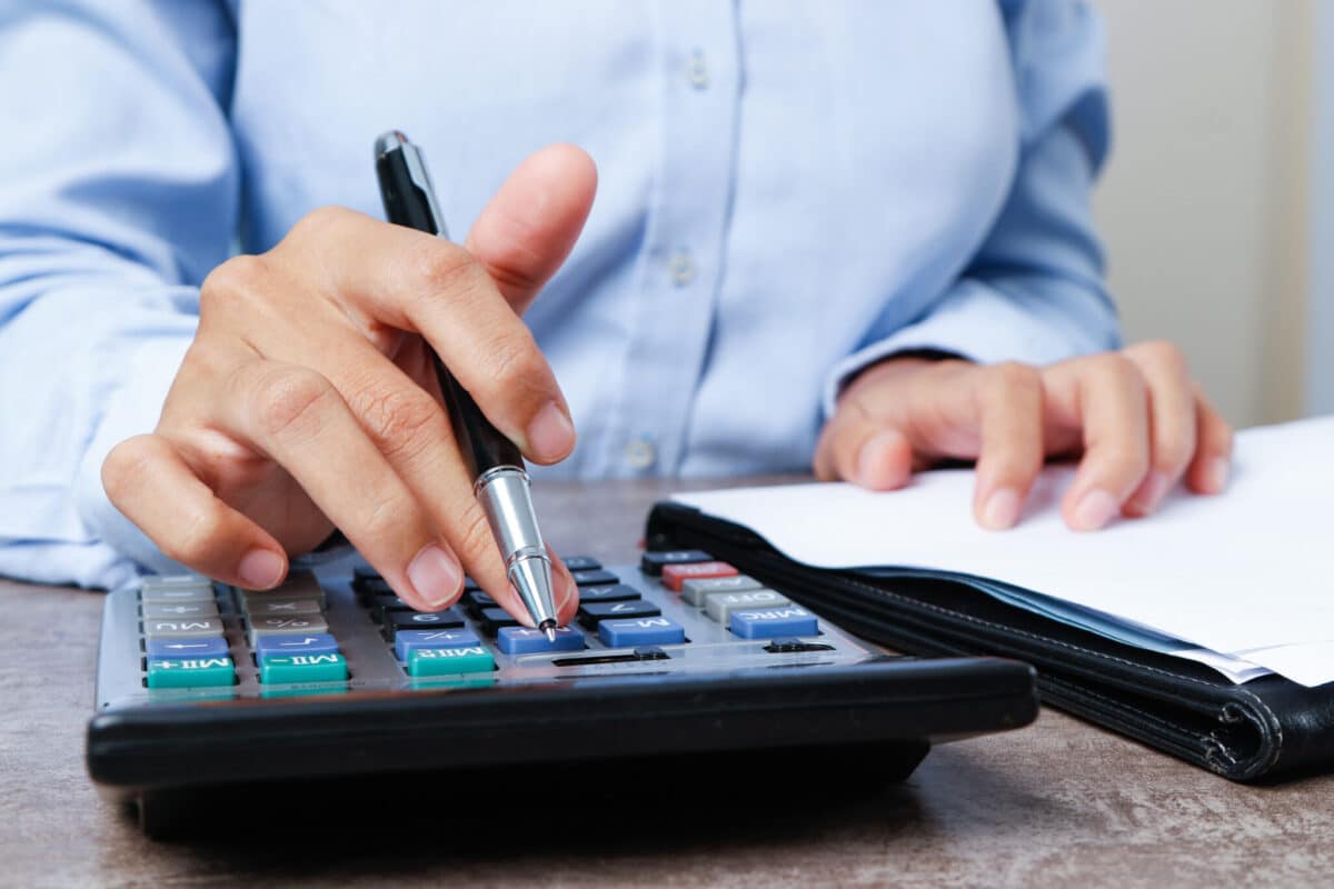 Pagamento do 13° salário: saiba como calcular o valor proporcional