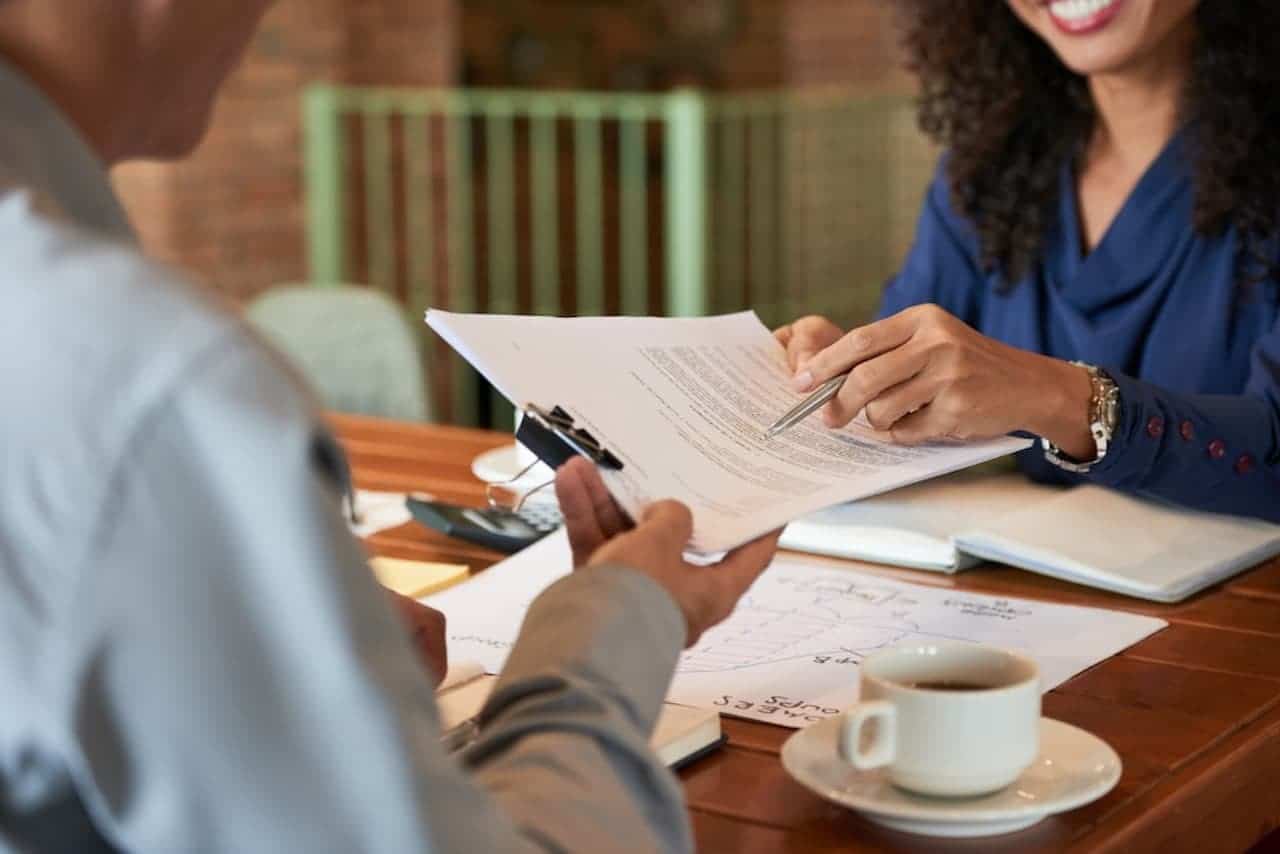 Trabalhador deve trabalhar quantos dias no mês para tirar férias? Entenda