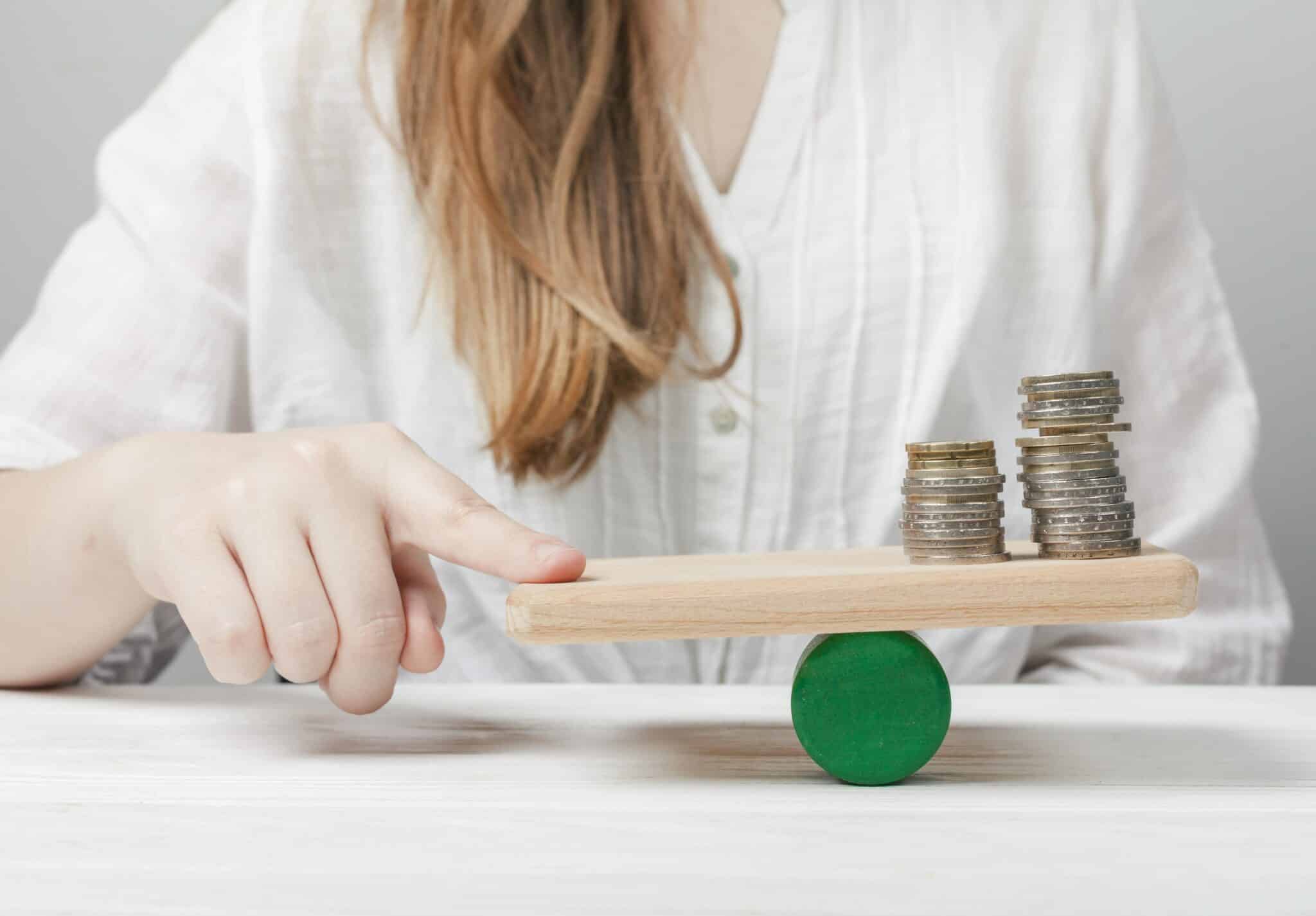 XP projeta alta de 4,2% na renda com IR isento e Bolsa Família maior em 2026