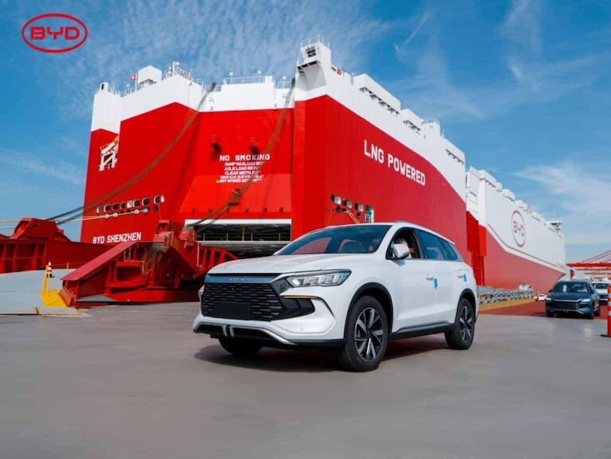 Brasil recebe navio BYD Shenzhen com carga de mais de 7 mil veículos elétricos e híbridos