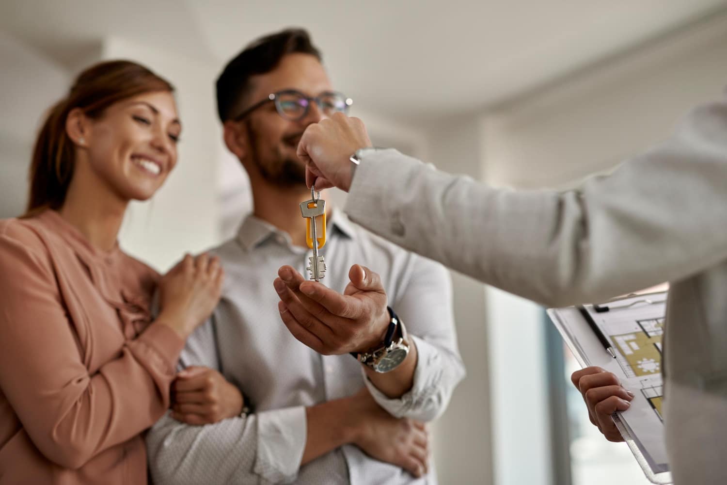 Mercado imobiliário aquecido: juros altos influenciam decisões, mas vendas continuam