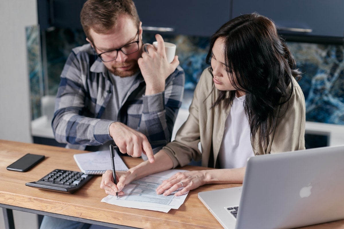 Como um simples descuido financeiro pode levar ao fim do seu relacionamento
