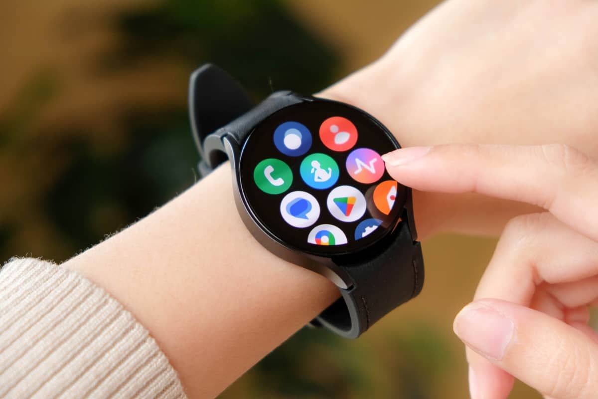Pagamento por aproximação com cartões Elo é liberado nos relógios da Samsung