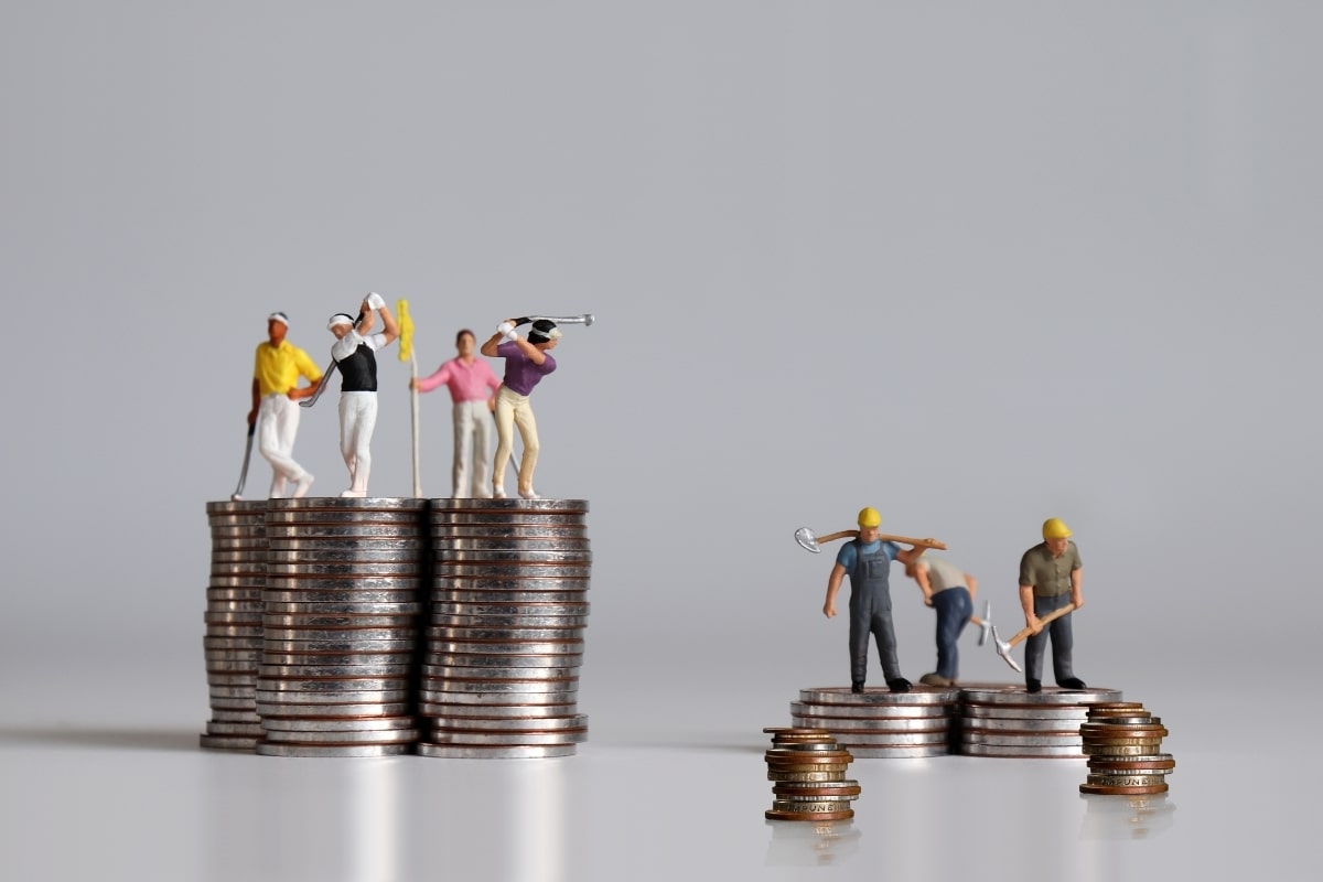 Rico ou pobre? Saiba como o governo classifica sua renda