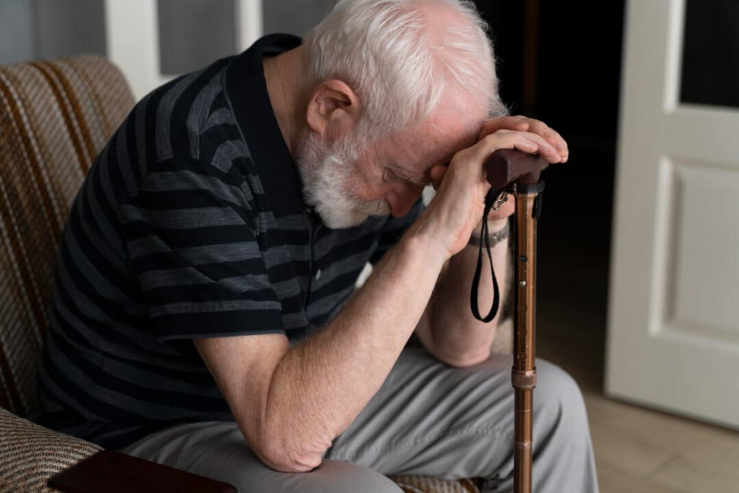 Alzheimer começa assim veja os 6 sinais iniciais que acendem o alerta