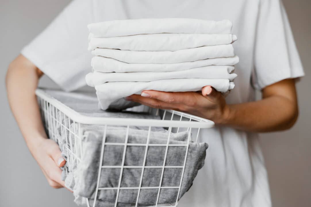 Chuva não é mais problema Truque indiano faz roupa secar instante
