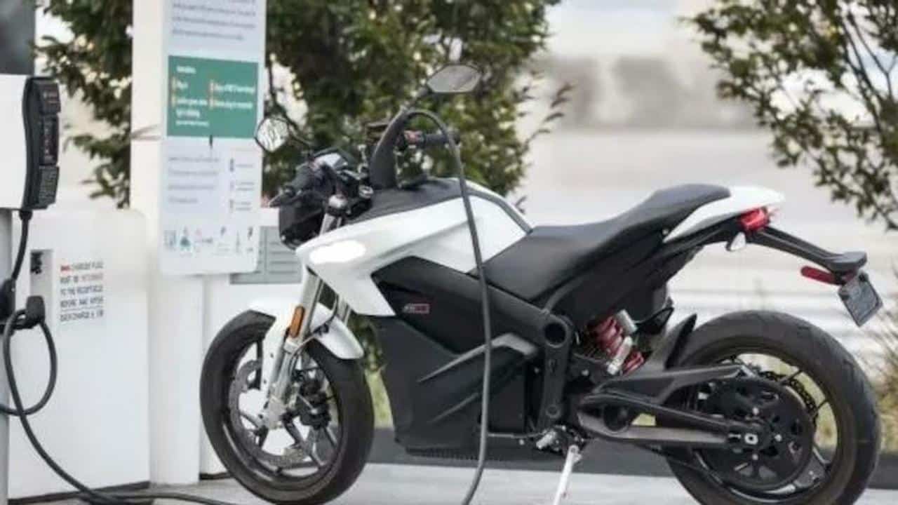 Governo vai lançar crédito para entregadores adquirirem motos elétricas