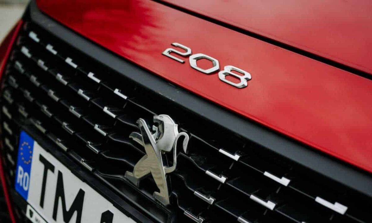 peugeot-208