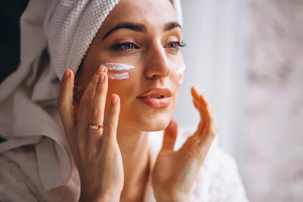Cuidado! Skincare do TikTok pode estar detonando sua pele