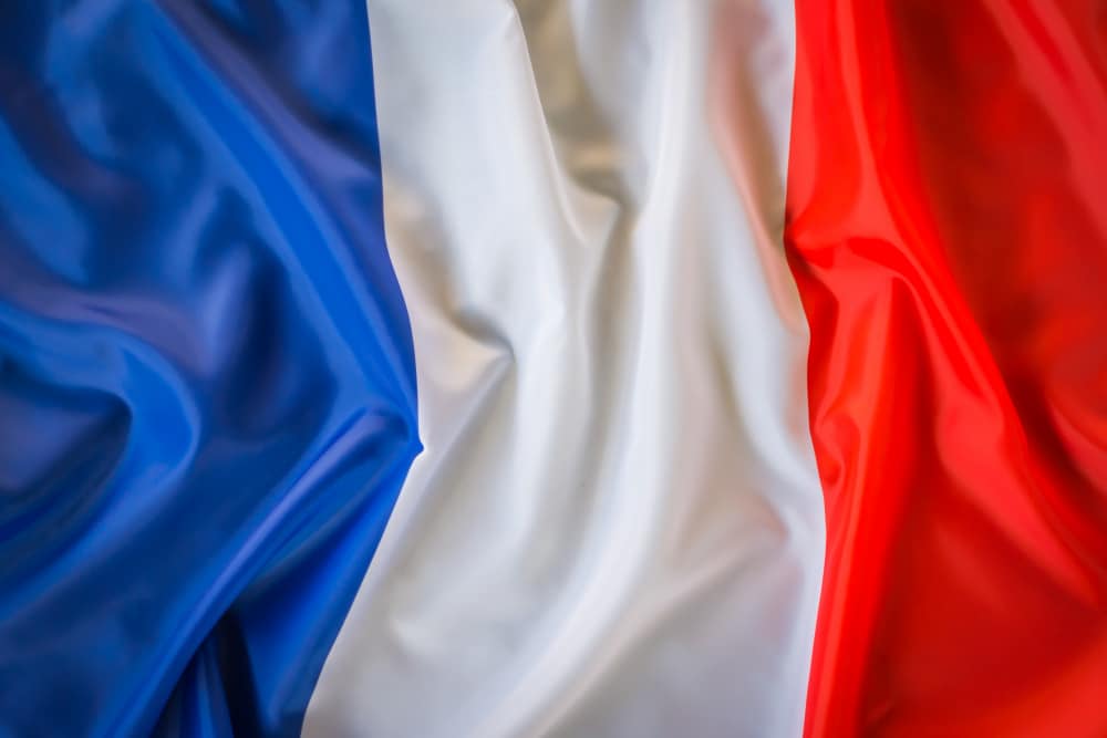 França planeja dobrar investimentos militares até 2027, aponta governo