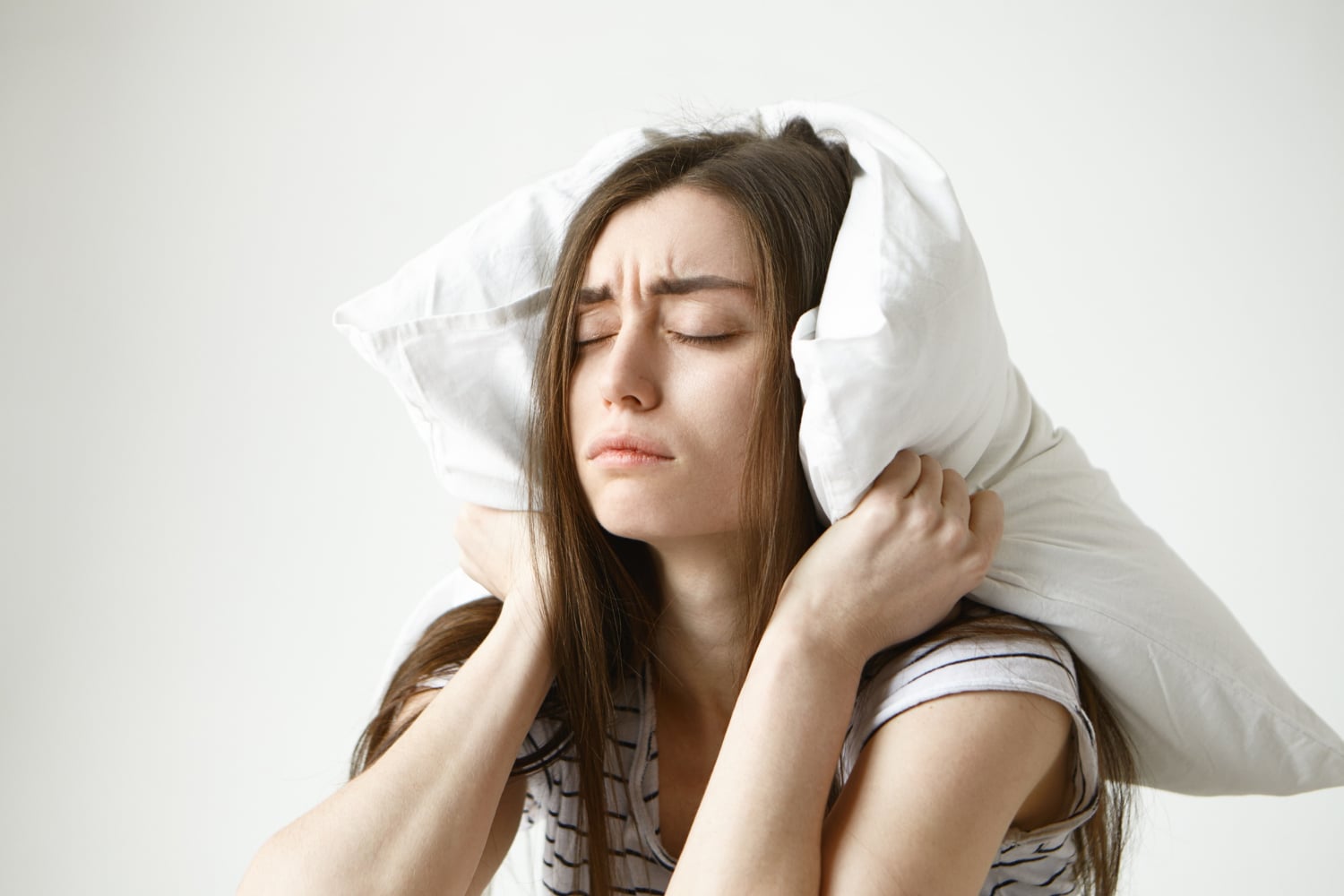 Dormir mal pode ser culpa do que você come; veja o que evitar à noite