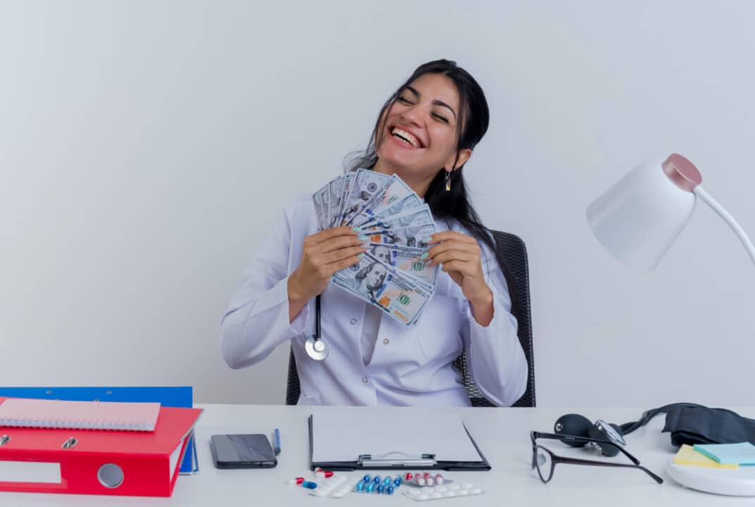 Sem diploma, mas com alta remuneração 5 profissões que pagam muito bem no Brasil