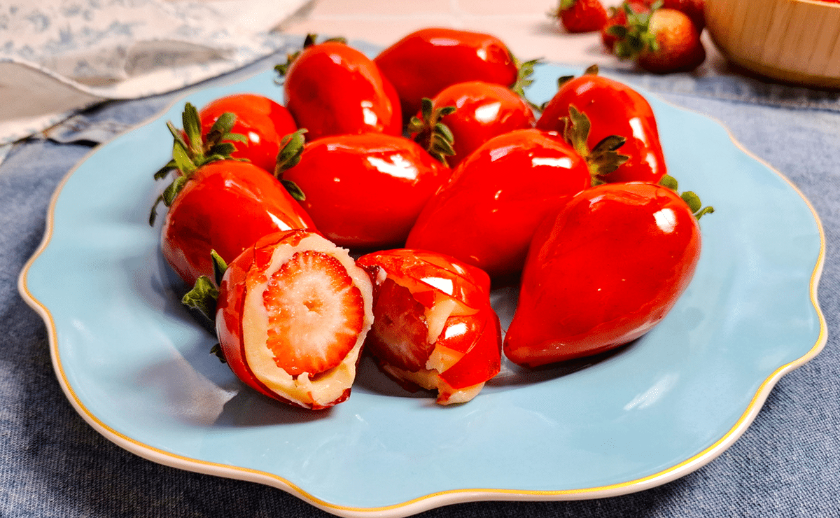 Morango do amor: entenda o fenômeno por trás da febre do doce, segundo nutricionistas