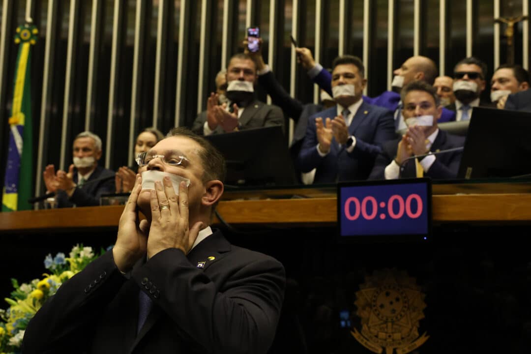 Motta agenda reunião com líderes na terça para decidir pauta de votações