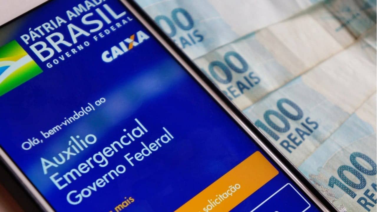Auxílio Emergencial: veja como 21 mil famílias podem devolver o benefício