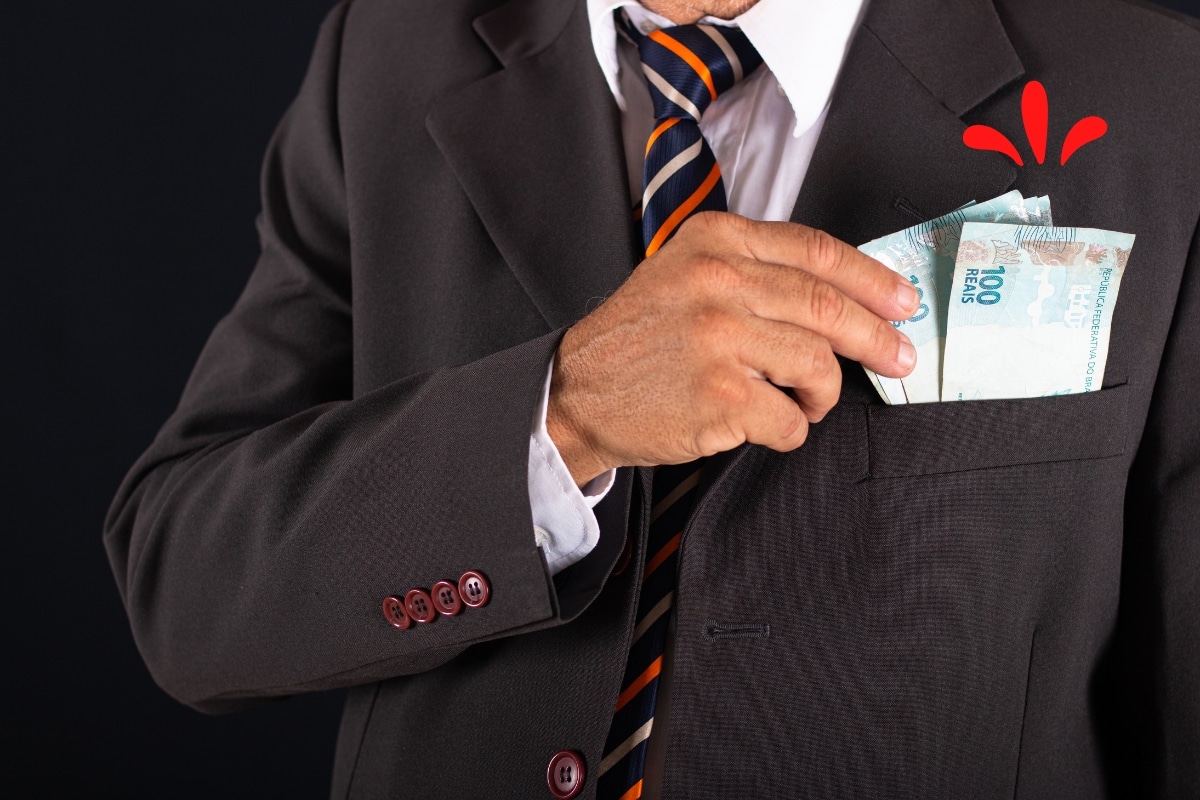 Vale a pena antecipar o pagamento do 13° salário? Entenda