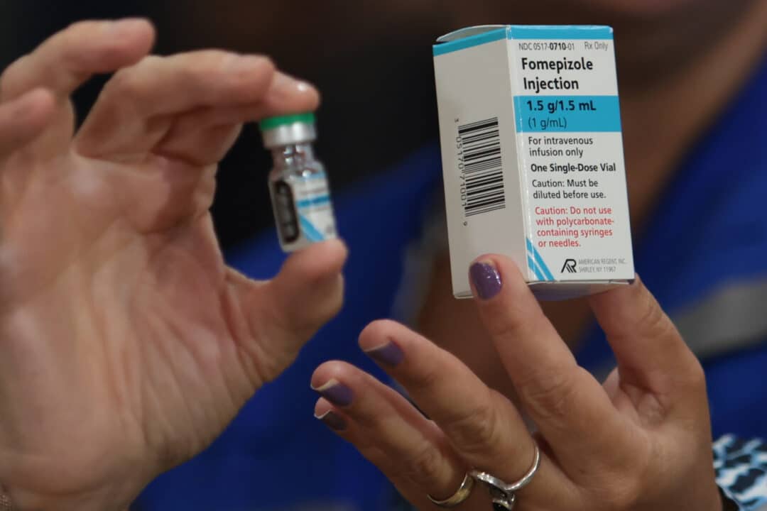 Antídoto contra metanol: SUS recebe 11,5 mil frascos de etanol farmacêutico