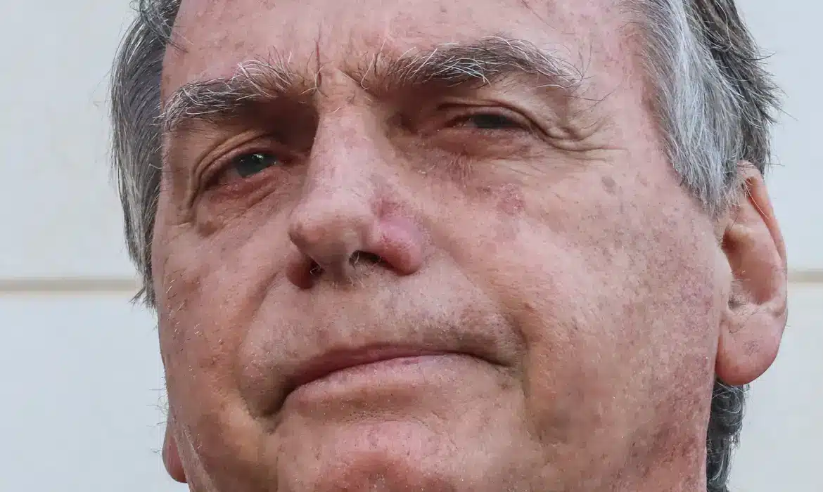 Moraes decreta: Bolsonaro seguirá preso e inicia cumprimento da pena