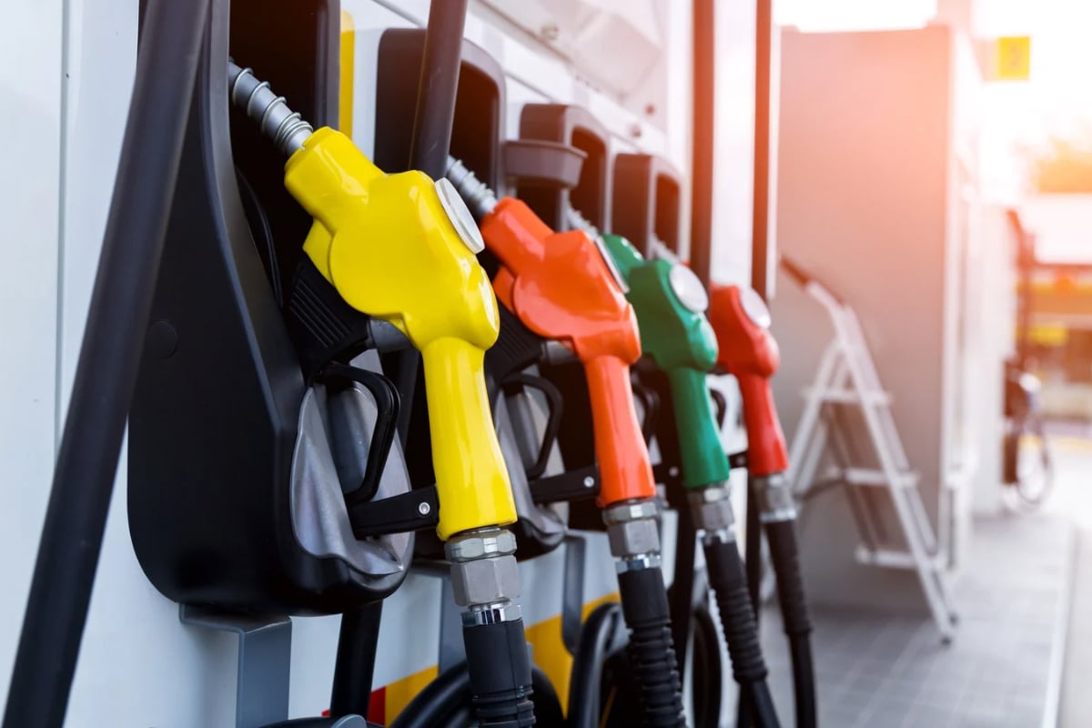 Protesto de petroleiros fecha trecho da Avenida Brasil e afeta motoristas