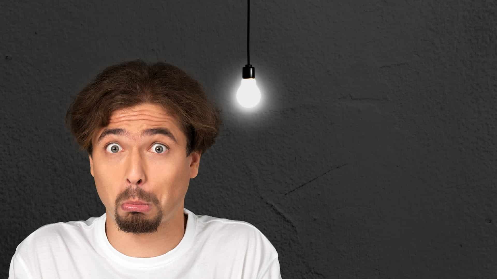 Conta de luz mais alta nas férias? Descubra como economizar sem perder conforto