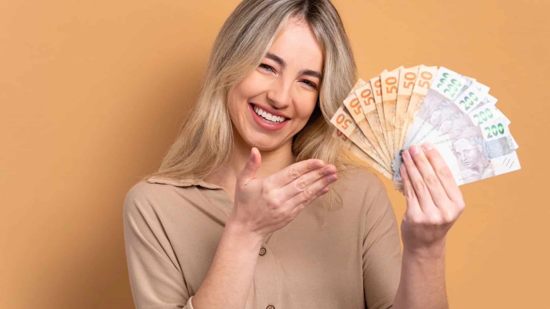 Pagamentos de R$ 600 a R$ 1.000 começam para todos os CPFs