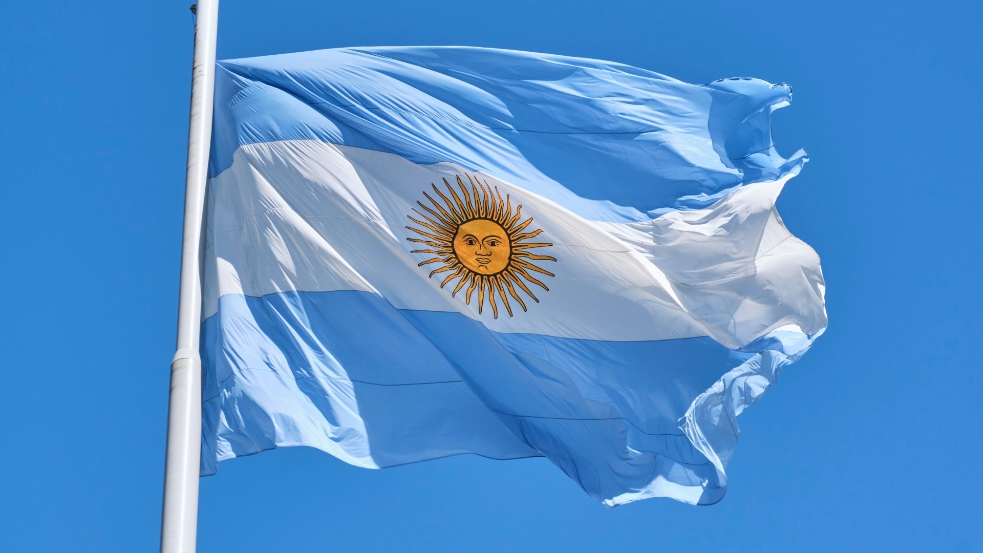 Argentina bate risco-país mais baixo em quase 8 anos e pode voltar a pegar crédito externo