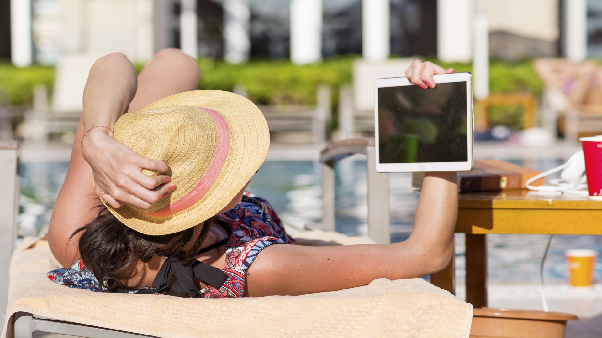 Guia Sicredi: Dicas para curtir o sol sem comprometer seu orçamento anual