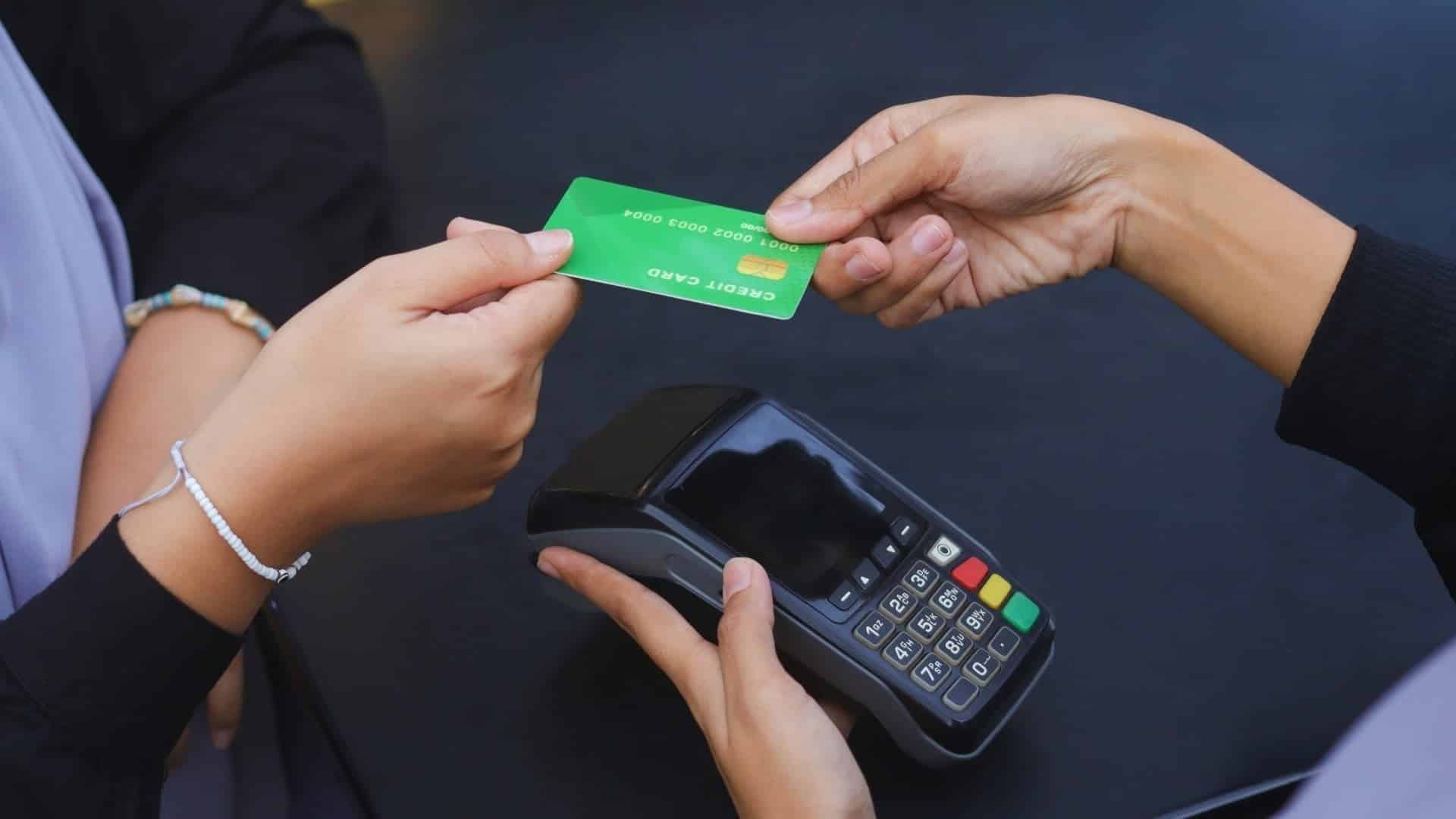 Empresas obtêm liminares contra mudança no vale-refeição