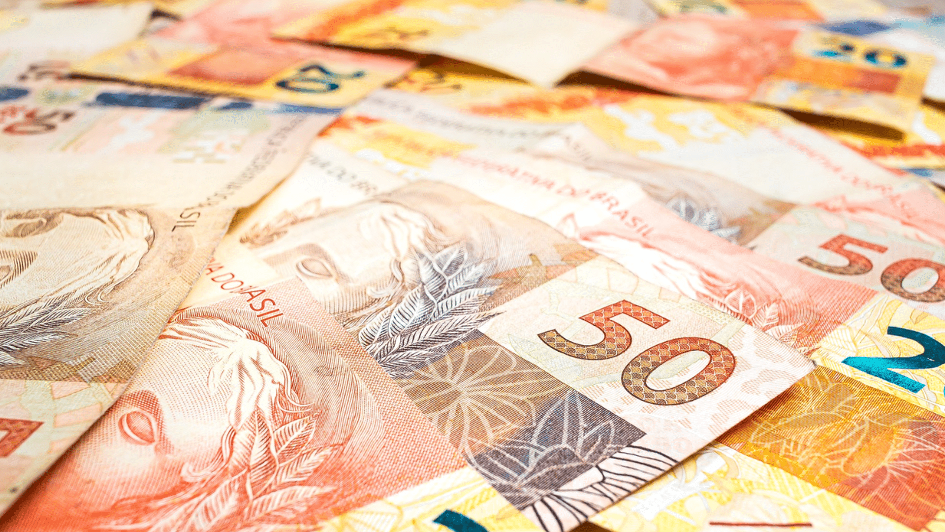 Governo confirma depósitos de R$ 50 mil para famílias; veja calendário