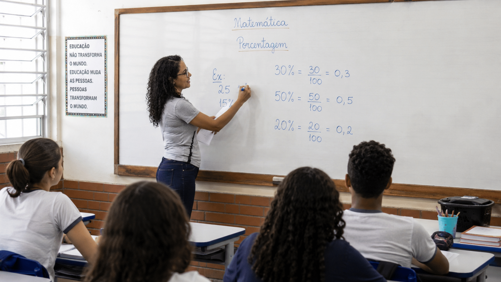 Novo piso dos professores é confirmado e sobe para R$ 5,1 mil em 2026