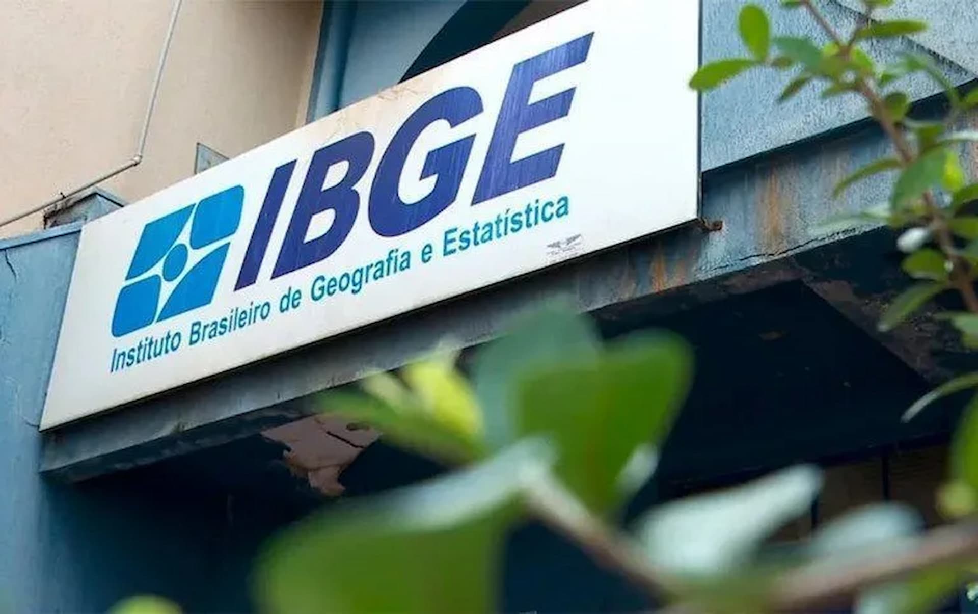 Serviços estão 19,9% acima do nível pré-pandemia, aponta IBGE