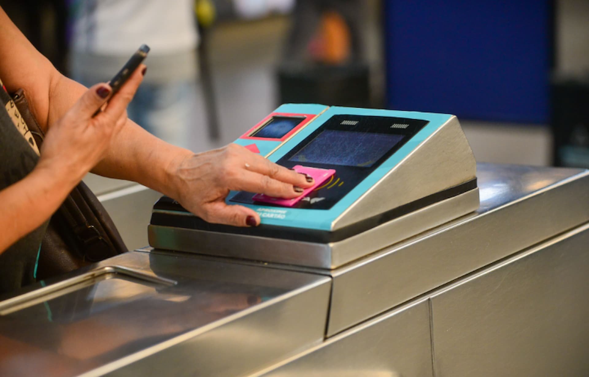 Pix chega às estações do Alto Tietê e facilita a compra de passagens de trem