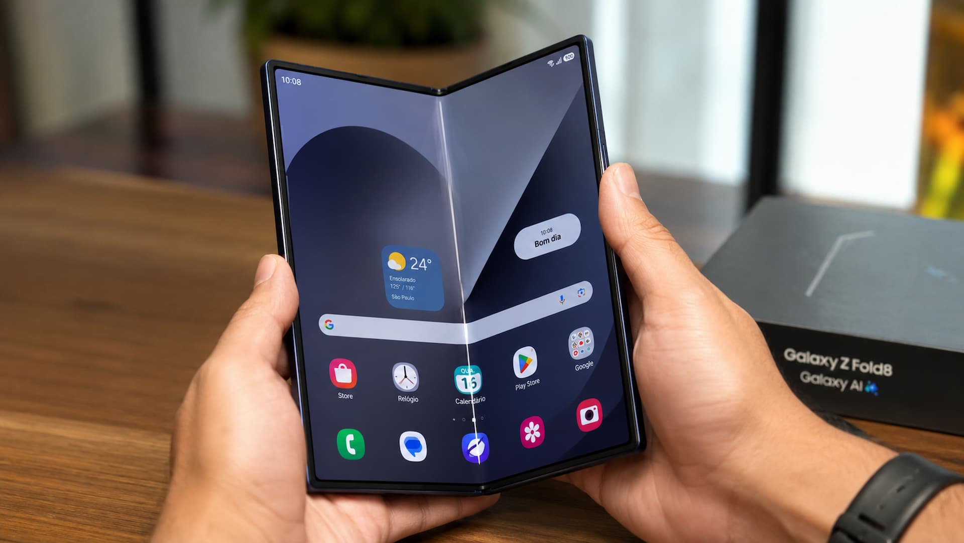 Samsung nega corrida contra a Apple e explica estratégia do Galaxy Z Fold 8