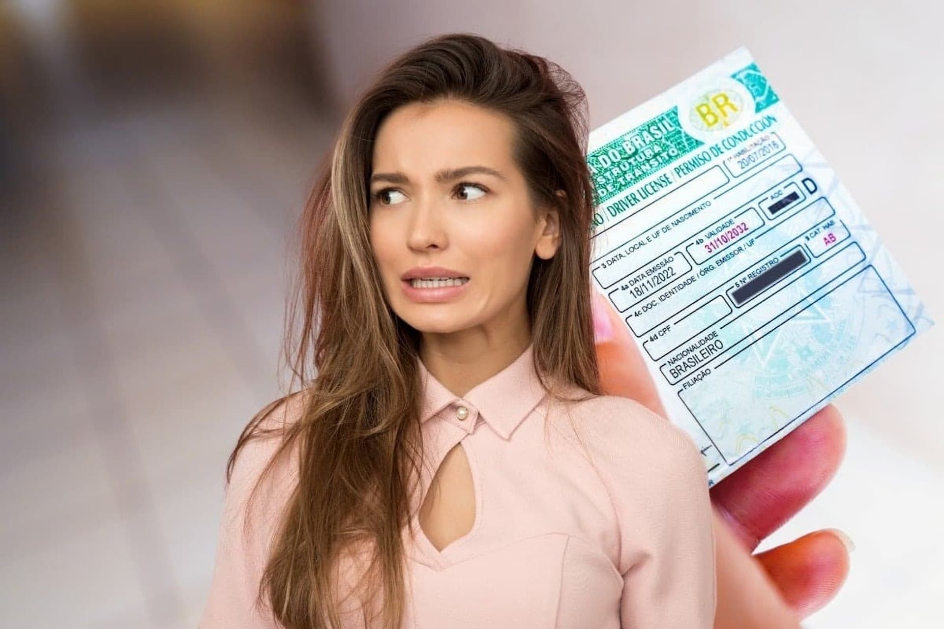 CNH e passaporte podem ser apreendidos por dívidas? Entenda quando a Justiça permite a medida