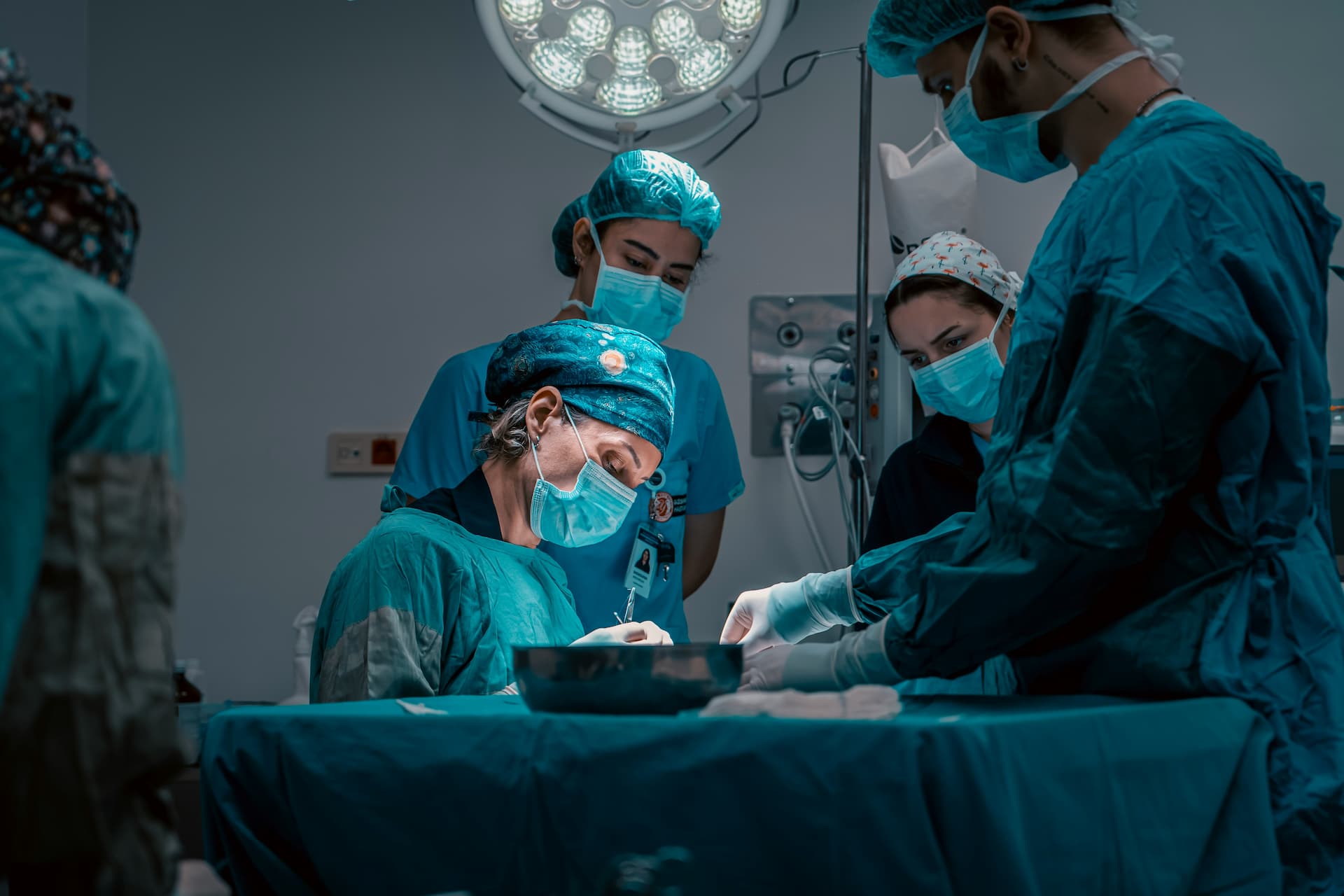 Realização de cirurgias plásticas de mama no SUS aumenta 54% em uma década